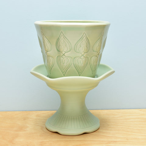Planter w. Saucer Pedestal in Mint