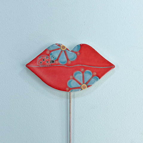 Plant Stake, Lips w. Ladybug